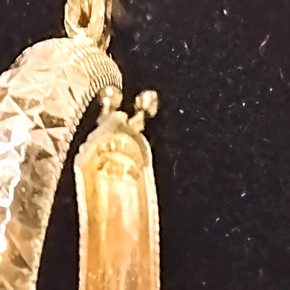 Turkish Yellow Gold Over Sterling Silver Diamond Cut Pattern Hoop Earrings - Picture 12 of 13